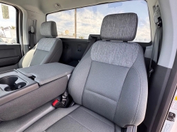 Ford Super Duty F-350 SRW XLT 4WD Reg Cab 8' Box 2025