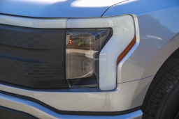 Ford F-150 Lightning XLT 4WD SuperCrew 5.5' Box 2025