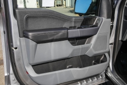 Ford F-150 Lightning XLT 4WD SuperCrew 5.5' Box 2025