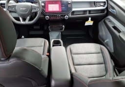 Chevrolet Bolt RS FWD 4dr 2027