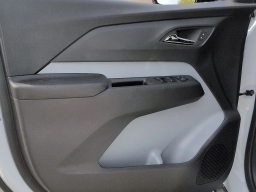 Chevrolet Bolt RS FWD 4dr 2027
