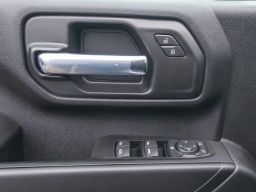 Chevrolet Silverado 2500HD Custom 4WD Crew Cab 159" 2026