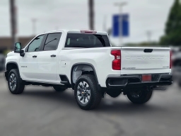 Chevrolet Silverado 2500HD Custom 4WD Crew Cab 159" 2026