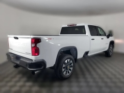 Chevrolet Silverado 2500HD Custom 4WD Crew Cab 172" 2026