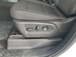 Chevrolet Silverado 2500HD Custom 4WD Crew Cab 172" 2026