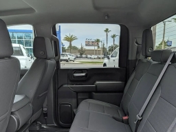 Chevrolet Silverado 2500HD Custom 4WD Crew Cab 159" 2026