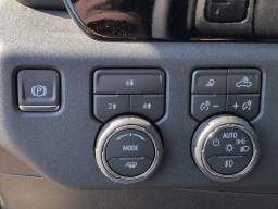 Chevrolet Silverado 2500HD LT 4WD Crew Cab 159" 2026