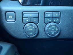 Chevrolet Silverado 2500HD LT 4WD Crew Cab 159" 2026