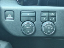 Chevrolet Silverado 2500HD LT 4WD Crew Cab 159" 2026
