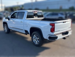Chevrolet Silverado 3500HD High Country 4WD Crew Cab 159" 2026