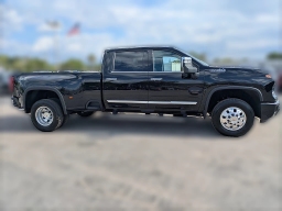 Chevrolet Silverado 3500HD High Country 4WD Crew Cab 172" 2026
