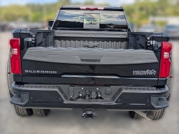 Chevrolet Silverado 3500HD High Country 4WD Crew Cab 172" 2026