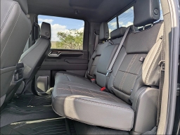 Chevrolet Silverado 3500HD High Country 4WD Crew Cab 172" 2026