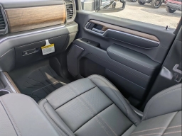 Chevrolet Silverado 3500HD High Country 4WD Crew Cab 172" 2026