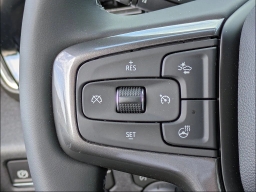 Chevrolet Silverado 3500HD High Country 4WD Crew Cab 172" 2026