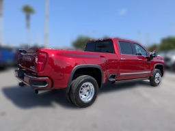 Chevrolet Silverado 3500HD High Country 4WD Crew Cab 172" 2026