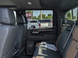 Chevrolet Silverado 3500HD High Country 4WD Crew Cab 172" 2026