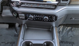 Chevrolet Silverado 3500HD High Country 4WD Crew Cab 172" 2026