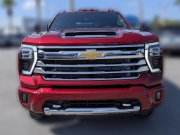 Chevrolet Silverado 3500HD High Country 4WD Crew Cab 172" 2026