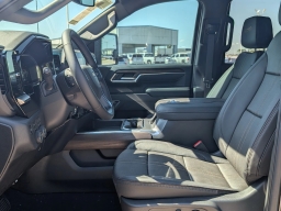 Chevrolet Silverado 3500HD High Country 4WD Crew Cab 159" 2026