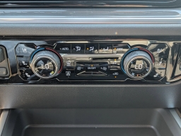 Chevrolet Silverado 3500HD High Country 4WD Crew Cab 159" 2026