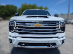 Chevrolet Silverado 3500HD High Country 4WD Crew Cab 172" 2026