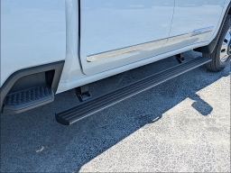 Chevrolet Silverado 3500HD High Country 4WD Crew Cab 172" 2026