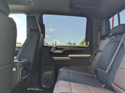 Chevrolet Silverado 3500HD High Country 4WD Crew Cab 172" 2026
