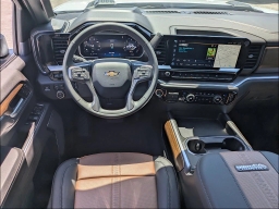 Chevrolet Silverado 3500HD High Country 4WD Crew Cab 172" 2026