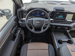 Chevrolet Silverado 3500HD High Country 4WD Crew Cab 172" 2026