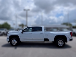 Chevrolet Silverado 3500HD High Country 4WD Crew Cab 172" 2026