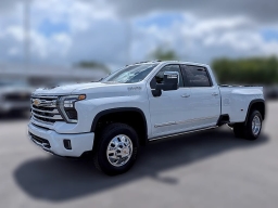 Chevrolet Silverado 3500HD High Country 4WD Crew Cab 172" 2026