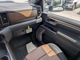Chevrolet Silverado 3500HD High Country 4WD Crew Cab 172" 2026