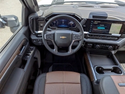 Chevrolet Silverado 3500HD High Country 4WD Crew Cab 172" 2026