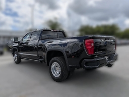 Chevrolet Silverado 3500HD High Country 4WD Crew Cab 172" 2026