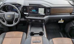 Chevrolet Silverado 3500HD High Country 4WD Crew Cab 172" 2026