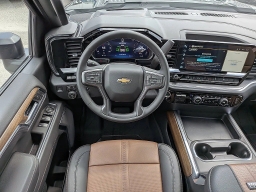 Chevrolet Silverado 3500HD High Country 4WD Crew Cab 172" 2026