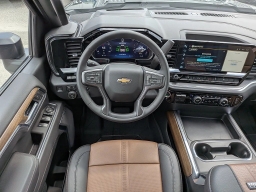 Chevrolet Silverado 3500HD High Country 4WD Crew Cab 172" 2026