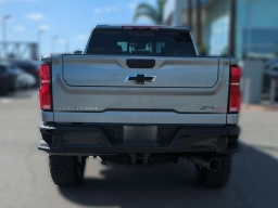 Chevrolet Silverado 2500HD ZR2 4WD Crew Cab 159" 2026