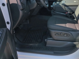 Chevrolet Silverado 1500 Custom 2WD Crew Cab 147" 2026
