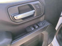 Chevrolet Silverado 1500 Custom 2WD Crew Cab 147" 2026