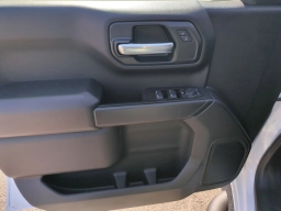 Chevrolet Silverado 1500 Custom 2WD Crew Cab 147" 2026