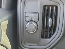 Chevrolet Silverado 1500 Custom 2WD Crew Cab 147" 2026