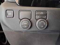Chevrolet Silverado 1500 LT 2WD Crew Cab 147" 2026