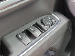 Chevrolet Silverado 1500 LT 2WD Crew Cab 147" 2026