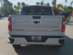Chevrolet Silverado 1500 Custom 4WD Crew Cab 147" 2026