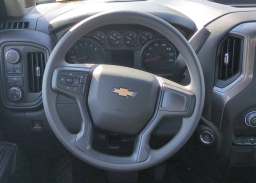 Chevrolet Silverado 1500 Custom 4WD Crew Cab 147" 2026