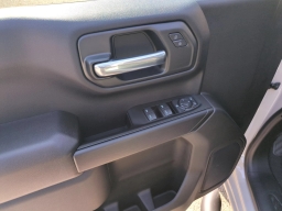 Chevrolet Silverado 1500 Custom 4WD Crew Cab 147" 2026