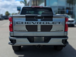 Chevrolet Silverado 1500 Custom 4WD Crew Cab 147" 2026