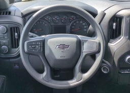 Chevrolet Silverado 1500 Custom 4WD Crew Cab 147" 2026